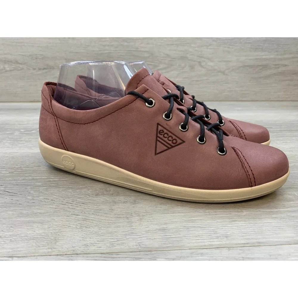 ECCO Soft Women's Red  Leather Low Top Sneakers 39 US 8-8.5 Comfort Shoes